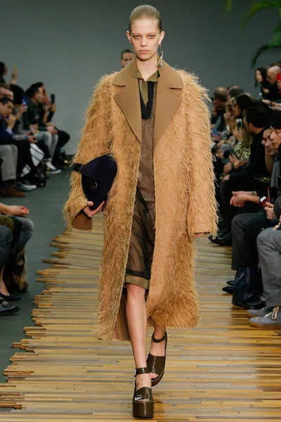 Look 39